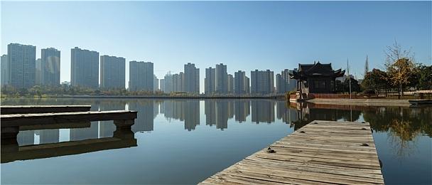 总体表现尚可 《暗邪西部》公布媒体赞誉宣传片